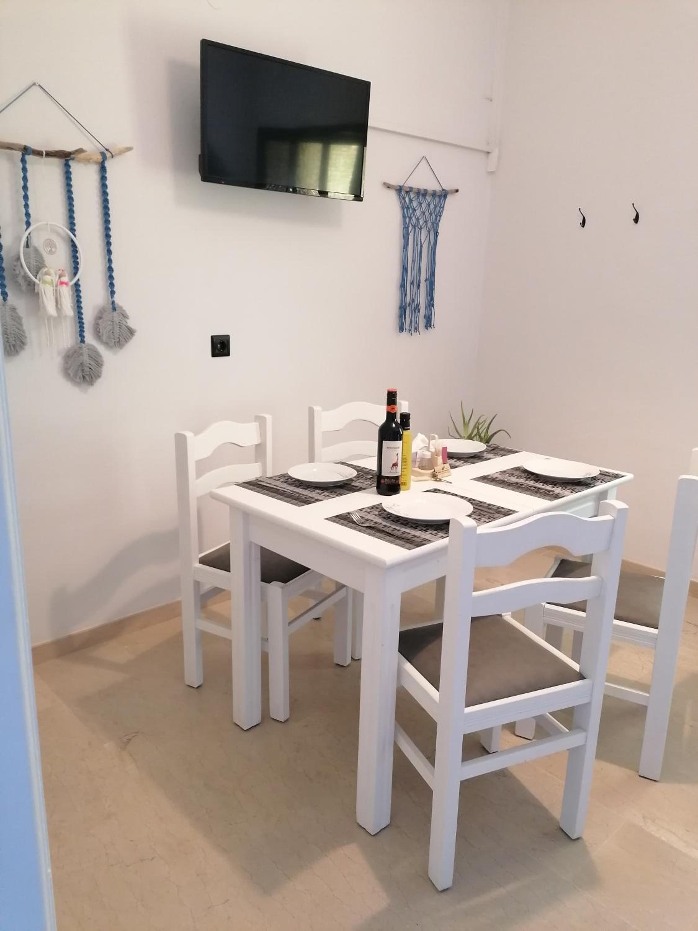 Makis Apartments