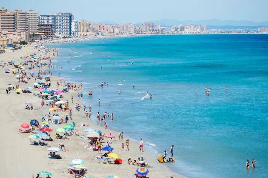 Top Floor Apartment Beachhouse, Beautiful sea view, on the beach! view 4