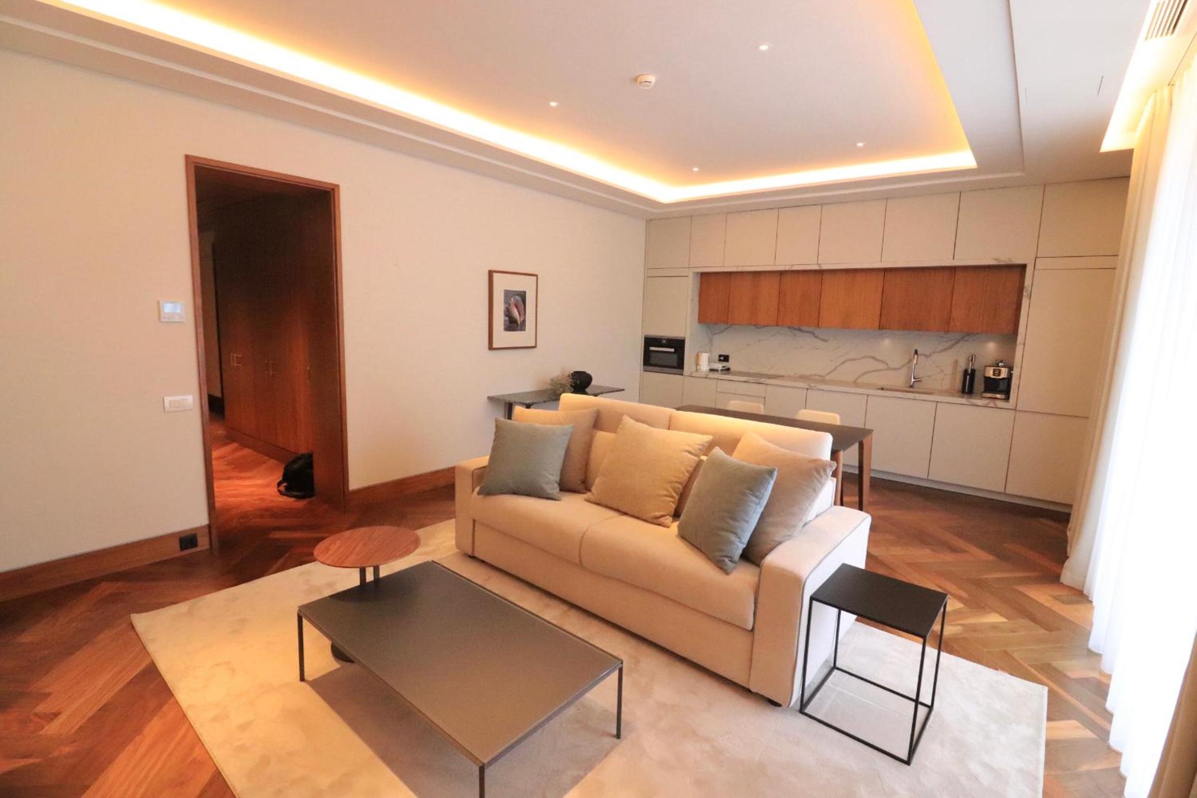 Luxury One bedroom apartment Elena Porto Montenegro view 3