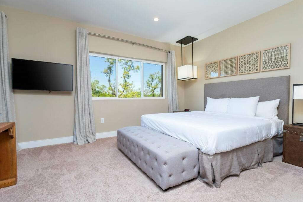 Modern and Luxury 4 suites close to Disney 7544