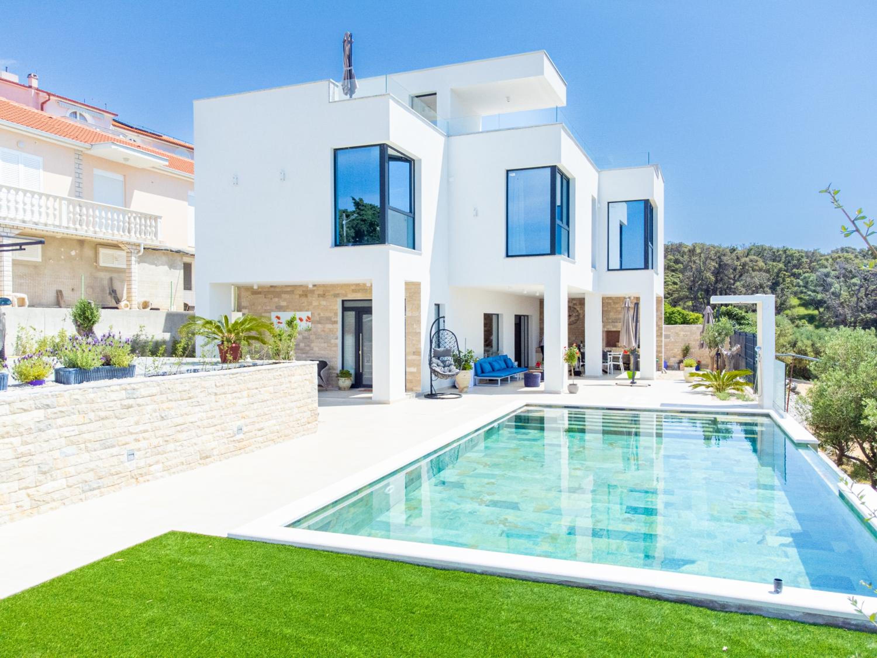 Hotel Bay Diamond - Image 1