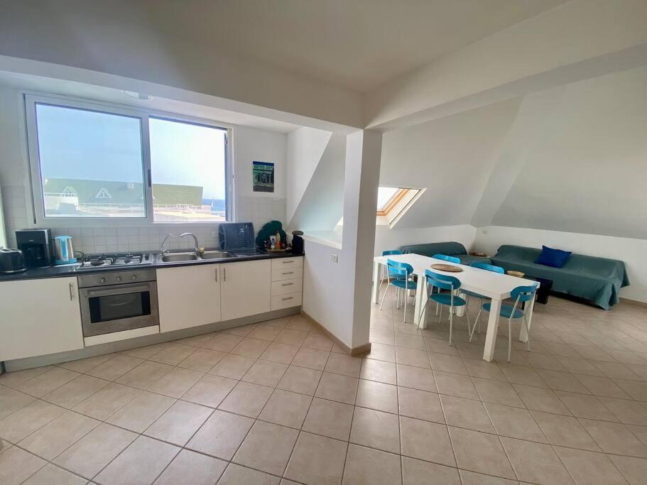 Leme Bedje Three bedroom - By Bobbywashere, photo 18