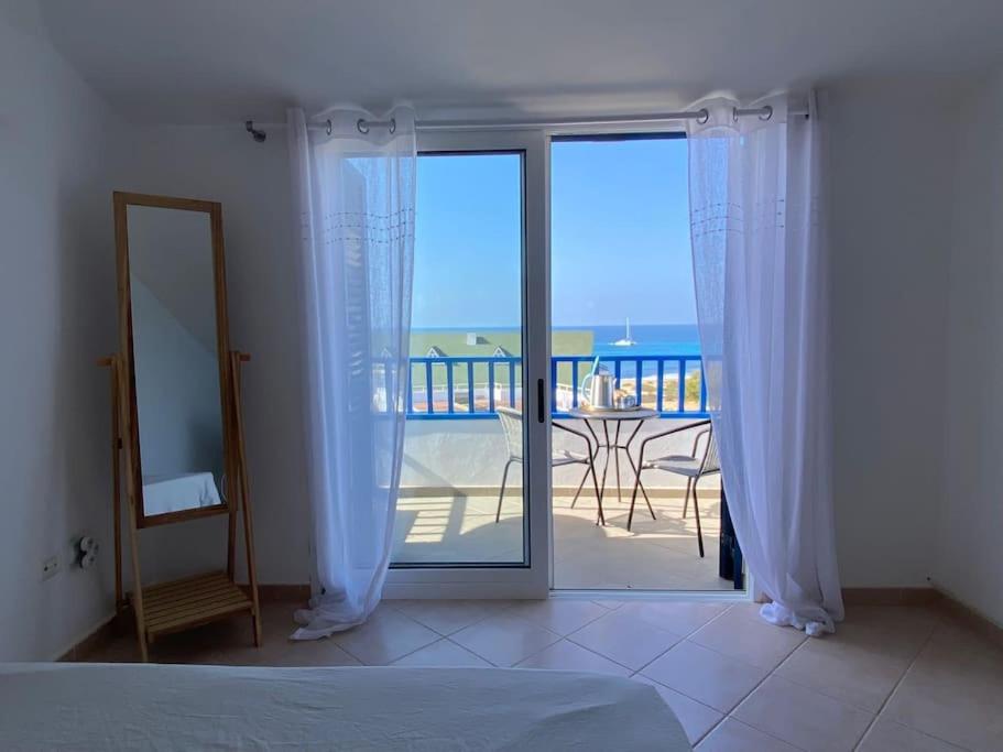 Leme Bedje Three bedroom - By Bobbywashere, photo 23
