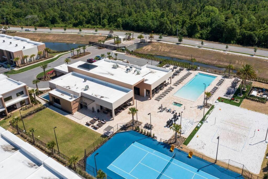 Modern and Luxury 4 suites close to Disney 7544