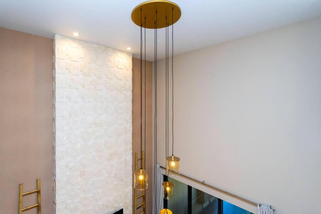 Modern and Luxury 4 suites close to Disney 7544