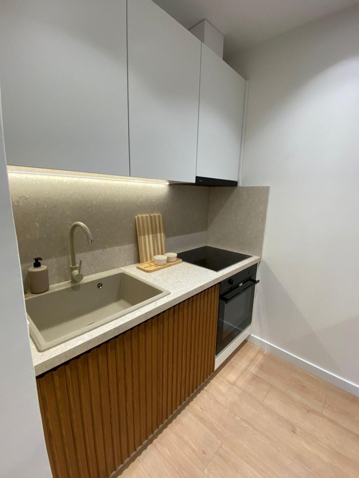 Cloud9 Apartments Bllok Area