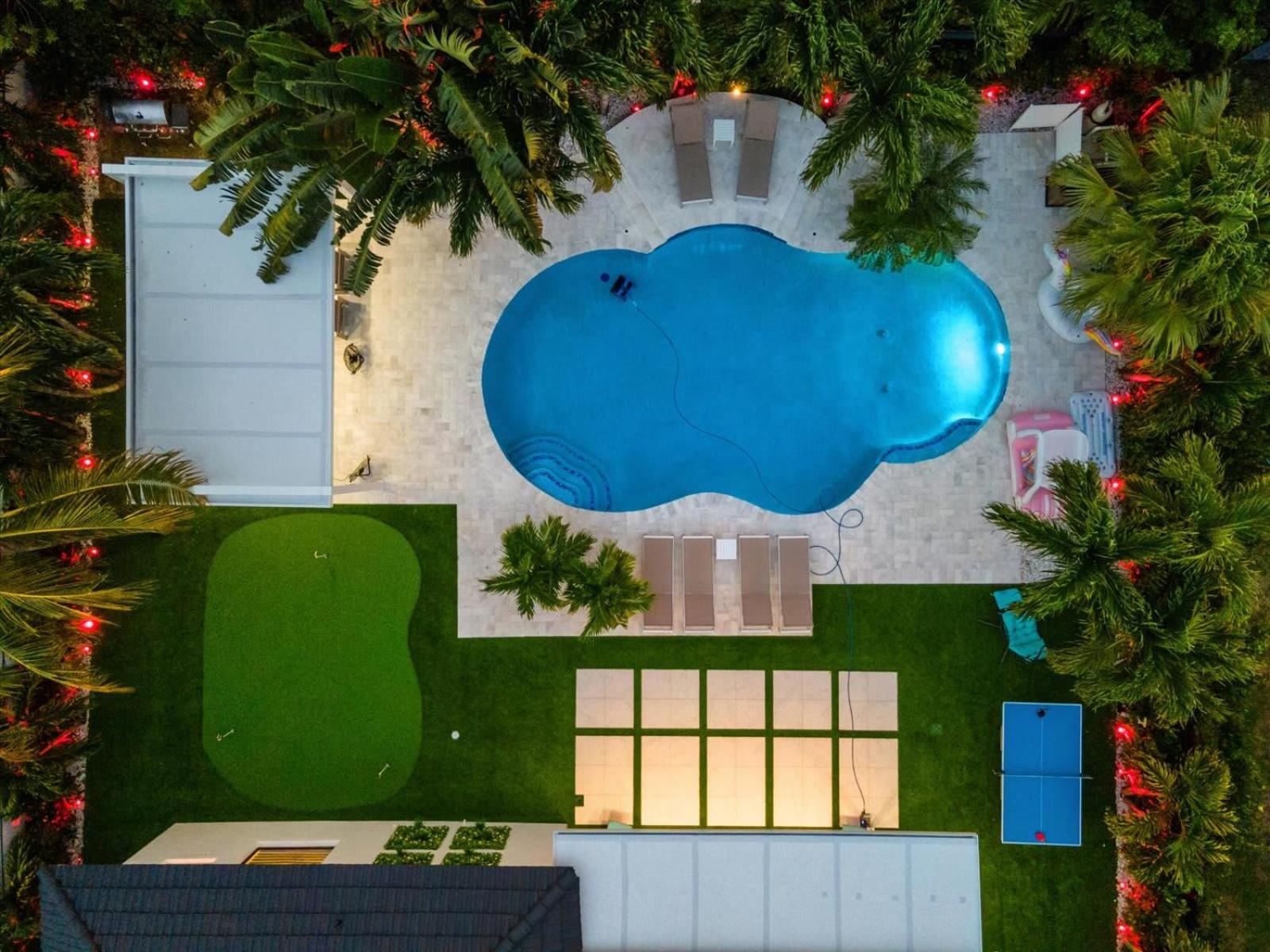 VillaLee-Jungle Palm Island white marble pool Area