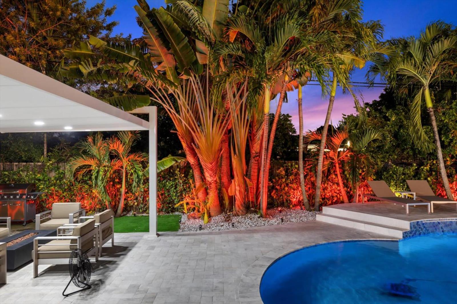 VillaLee-Jungle Palm Island white marble pool Area