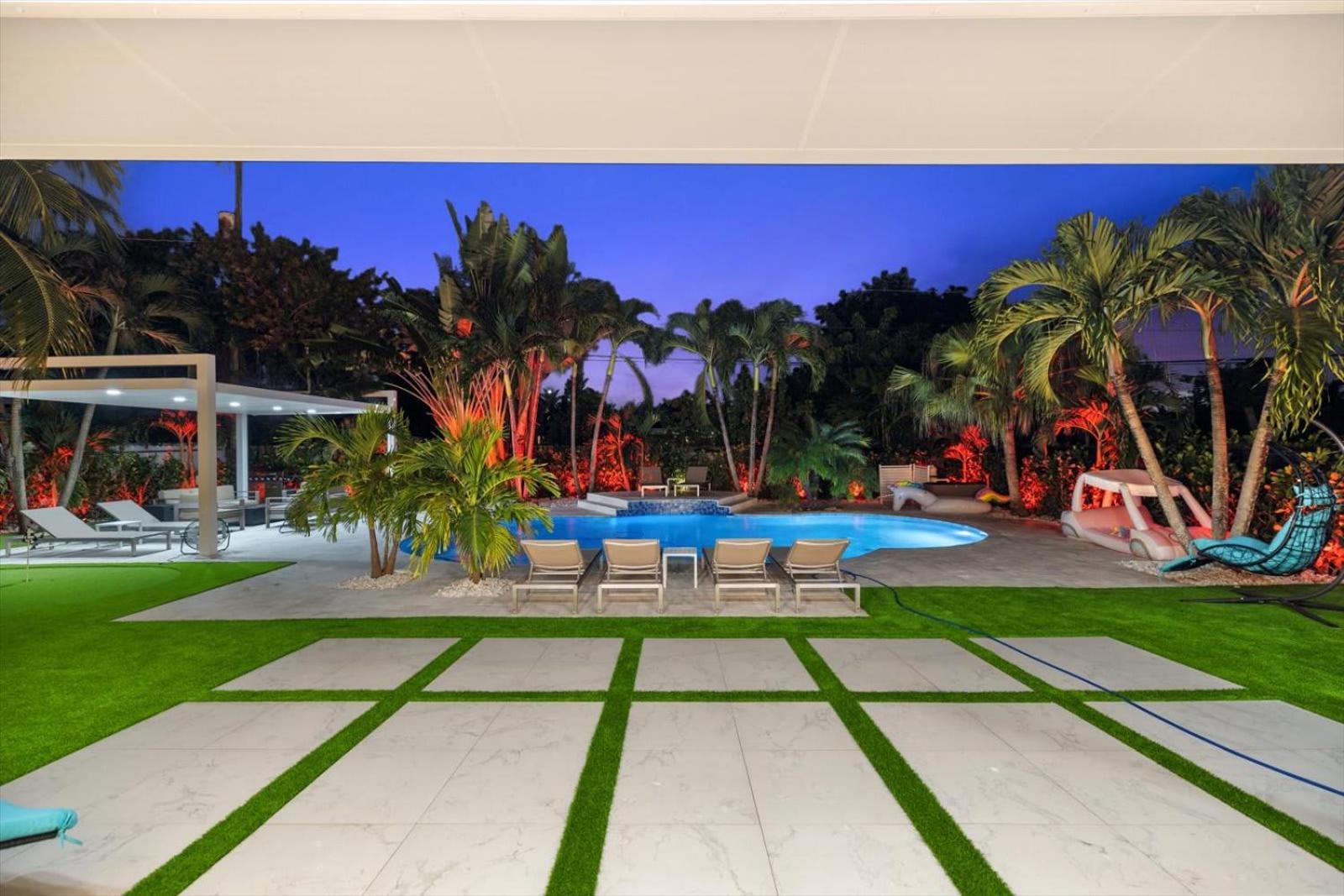 VillaLee-Jungle Palm Island white marble pool Area
