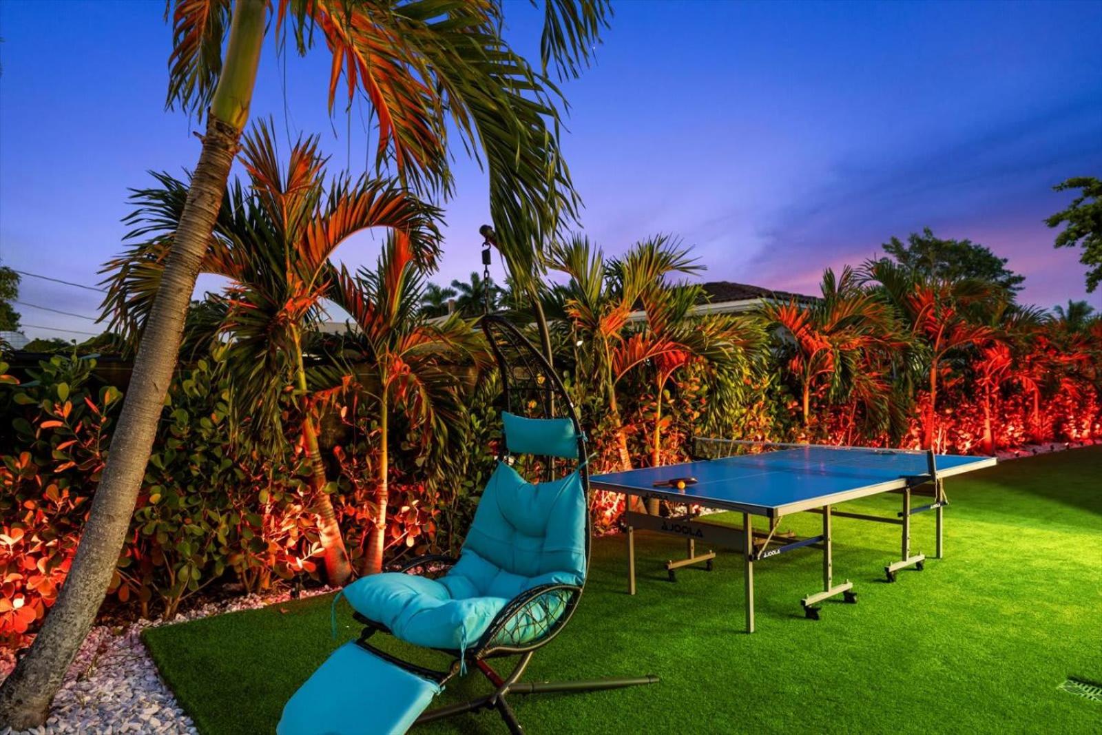VillaLee-Jungle Palm Island white marble pool Area