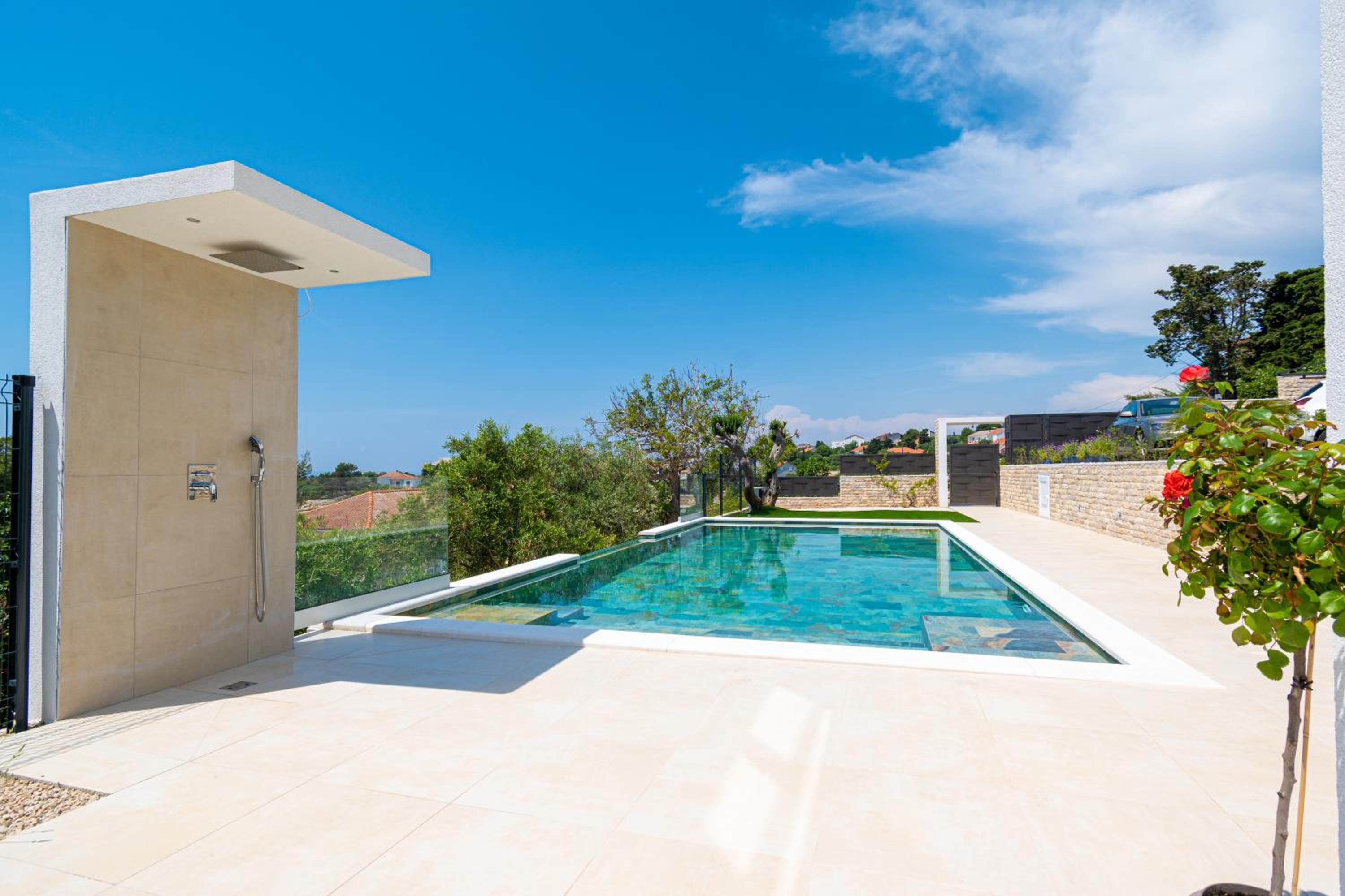 Bay Diamond Villa with heated pool and sauna view 4