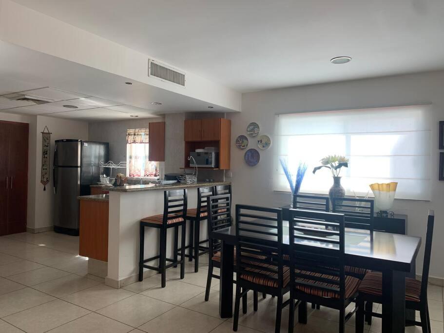 Condominio c/ alberca y vista a Marina Mazatlán view 5