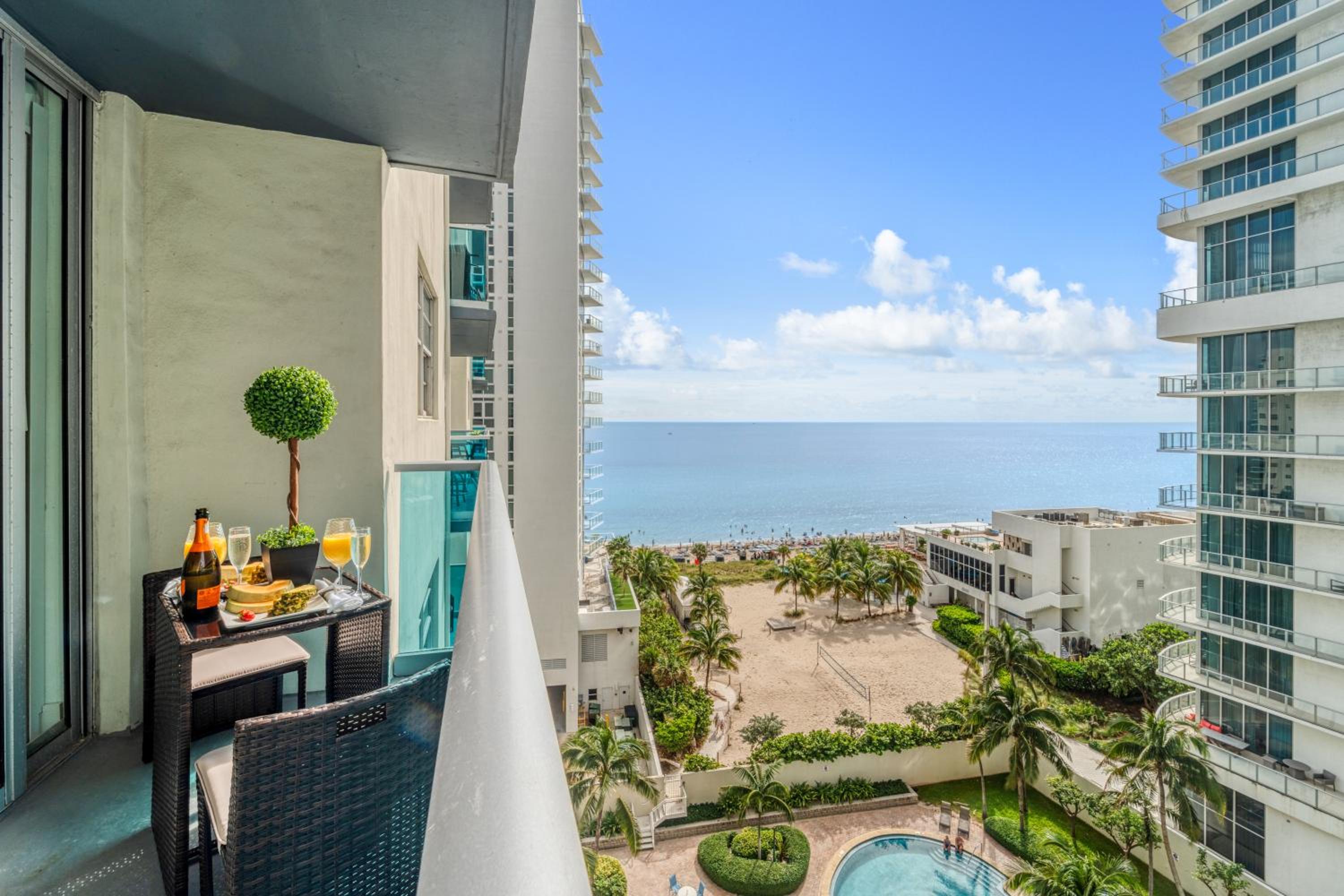FIFA 2026 Base | Extraordinary Oceanfront Condo | Pool+Gym | 12min Hard Rock Stadium view 5