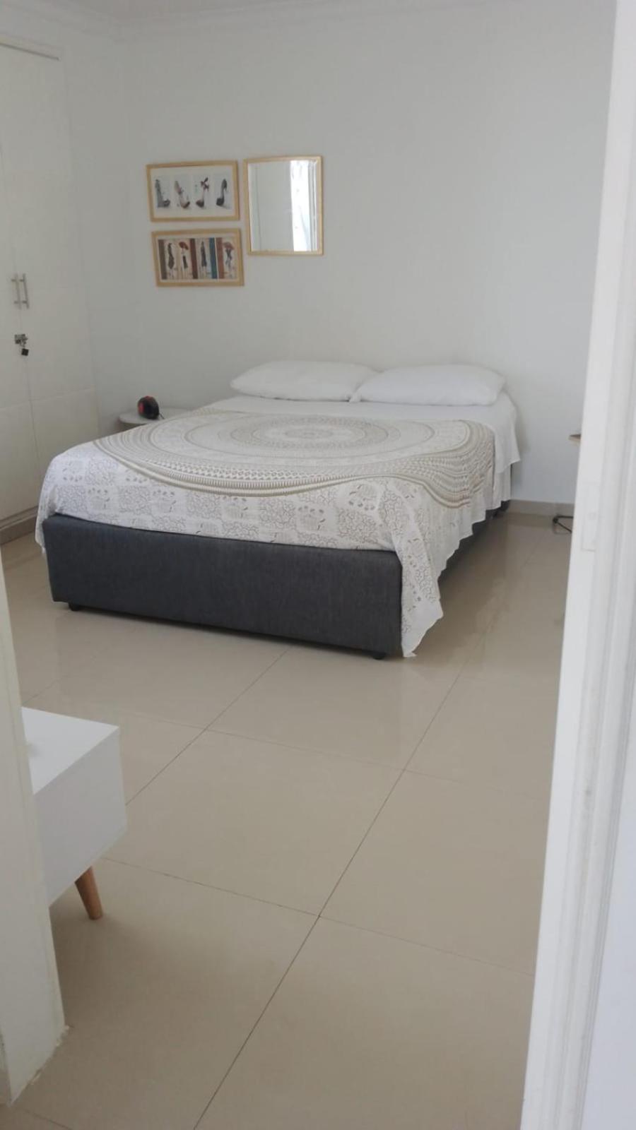 Apartamento , vista a la ciudad antigua y playa