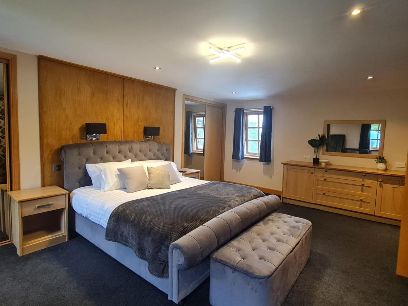 Woodview House