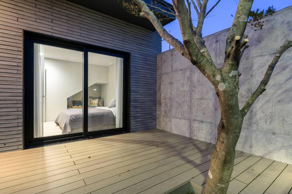 Dabin Monterrey Private Poolvilla Pension