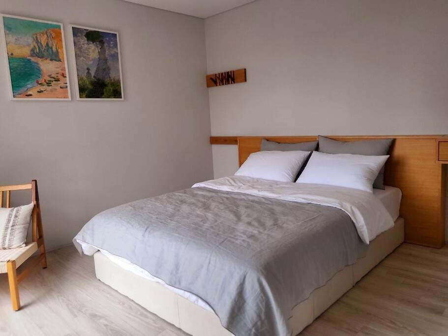 Dabin Monterrey Private Poolvilla Pension