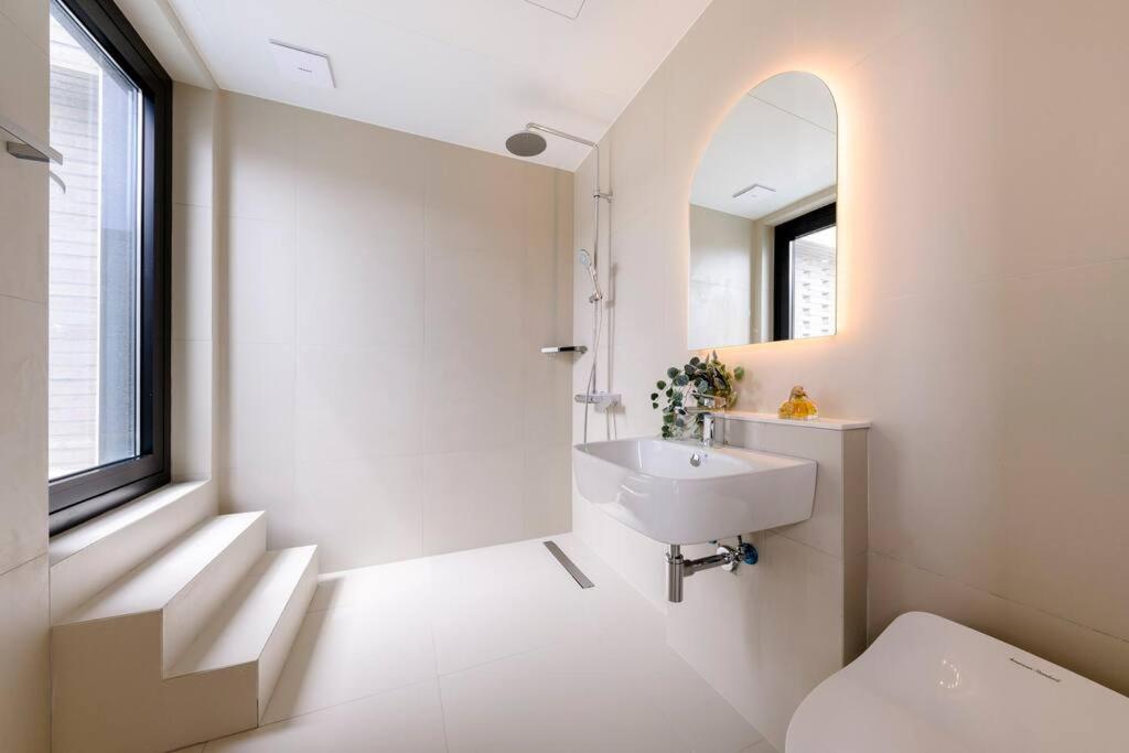 Dabin Monterrey Private Poolvilla Pension