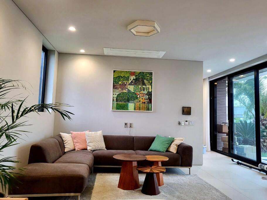 Dabin Monterrey Private Poolvilla Pension