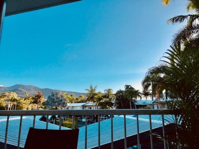 Trinity Beach Vacations - Trinity Beach Sea Breeze 3 Bedroom Apartment - Property Image 1