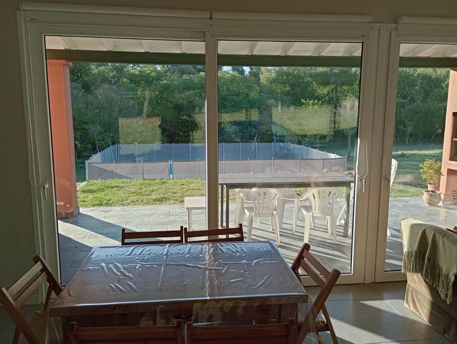 Casa de Campo con Bosque y Pileta