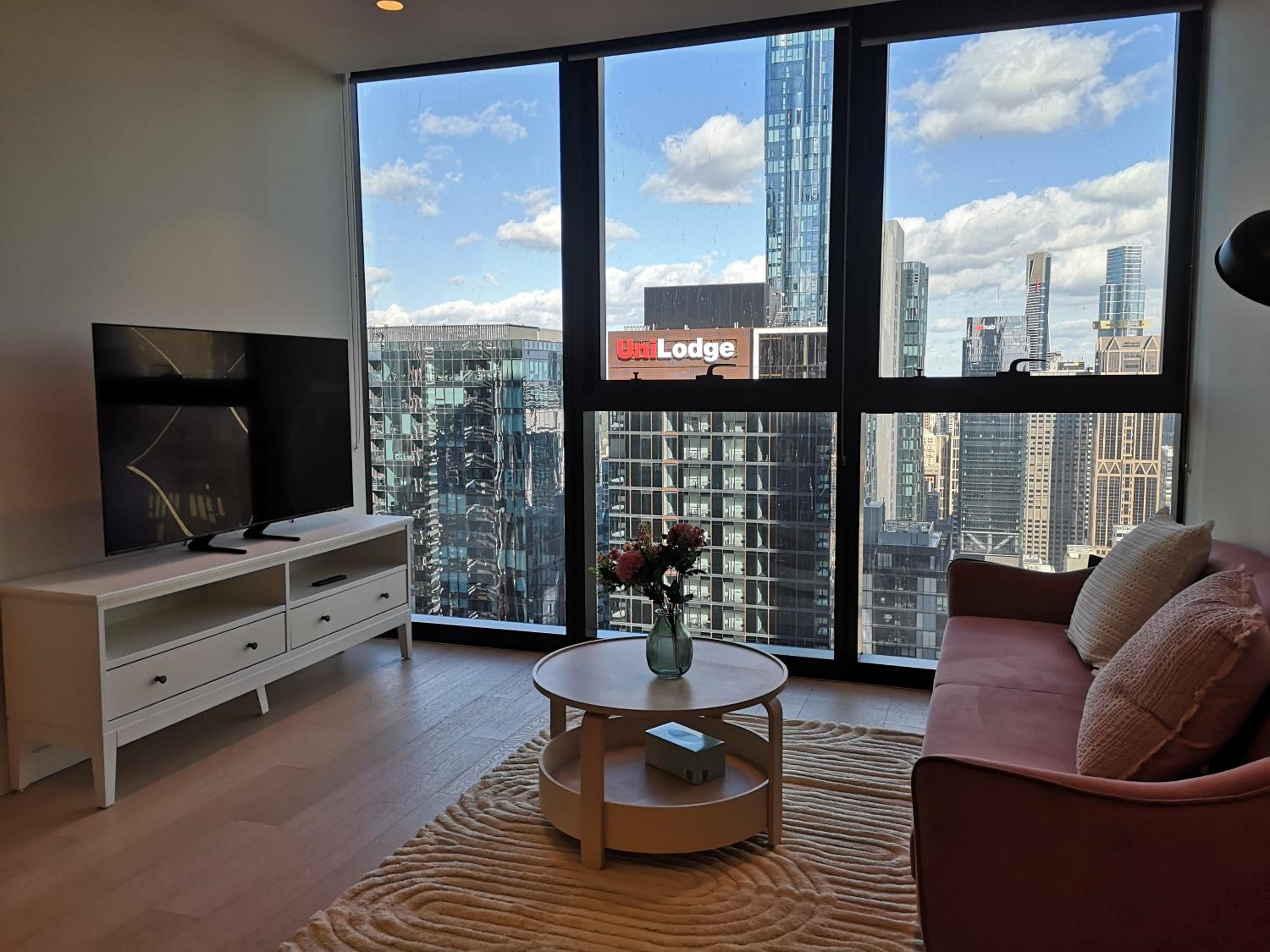 EQ Tower Modern Apartments Melbourne Central CBD