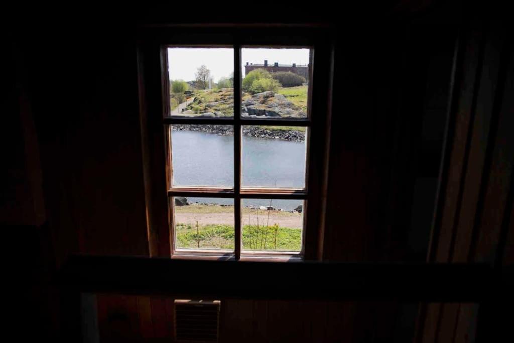 Seaside Cottage in Suomenlinna Island