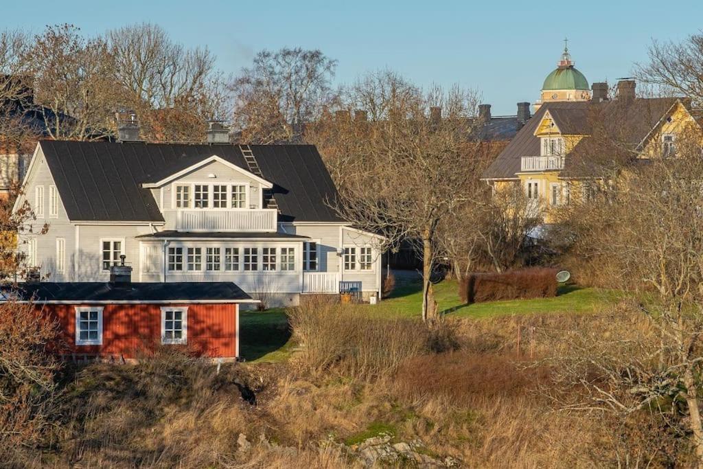 Seaside Cottage in Suomenlinna Island