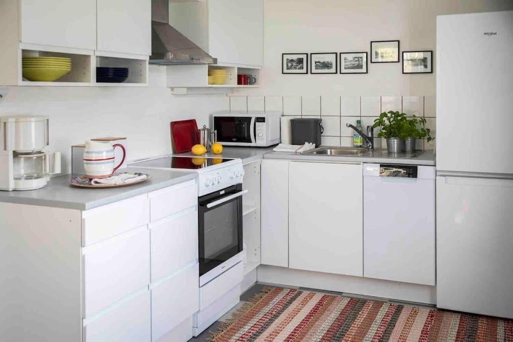 Seaside Cottage in Suomenlinna Island