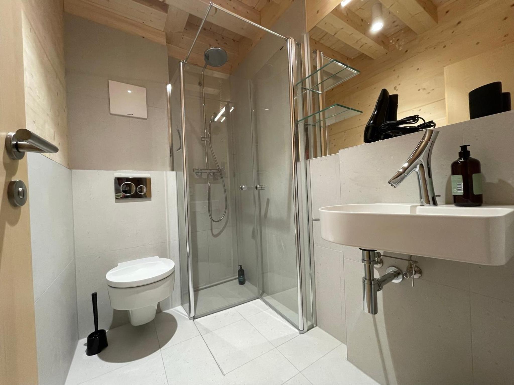 Mondholz - Urban Inn 24-7