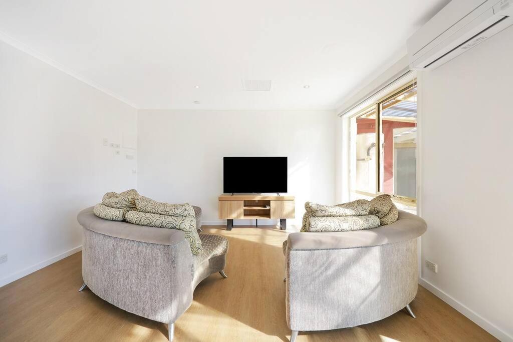 Logans Beach Apartments - Elements