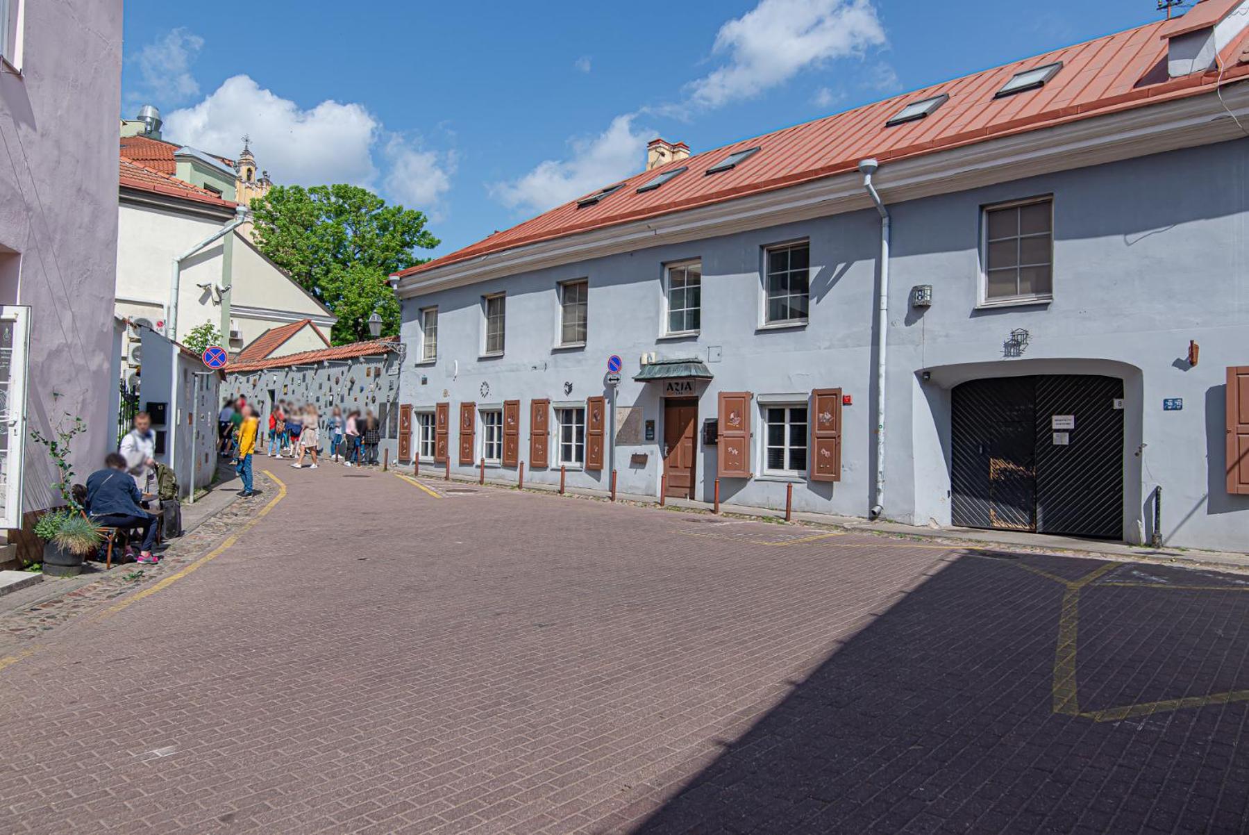 Luxury apartment in Pilies street view 2
