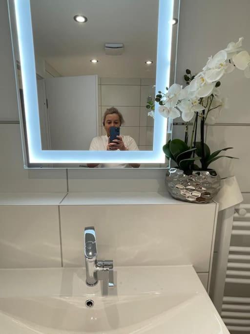 2 Zi Sonnenwohnung mit Luxusküche in der Maritim Residenz Bellevue an der Ostsee in Kiel City