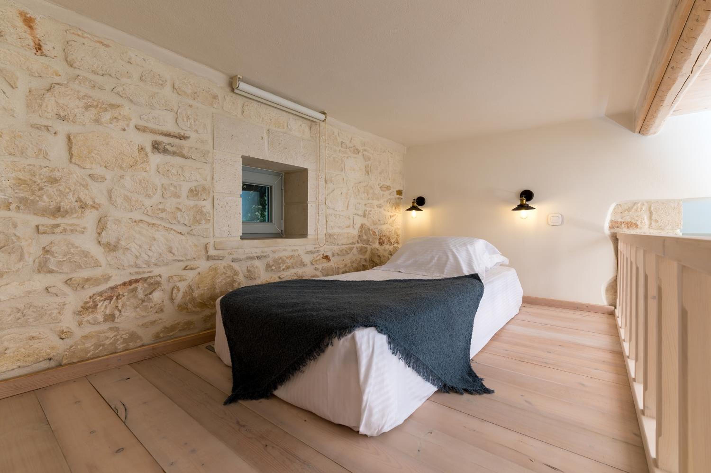 Amvikas suites-Sitia, by Comfortbnb