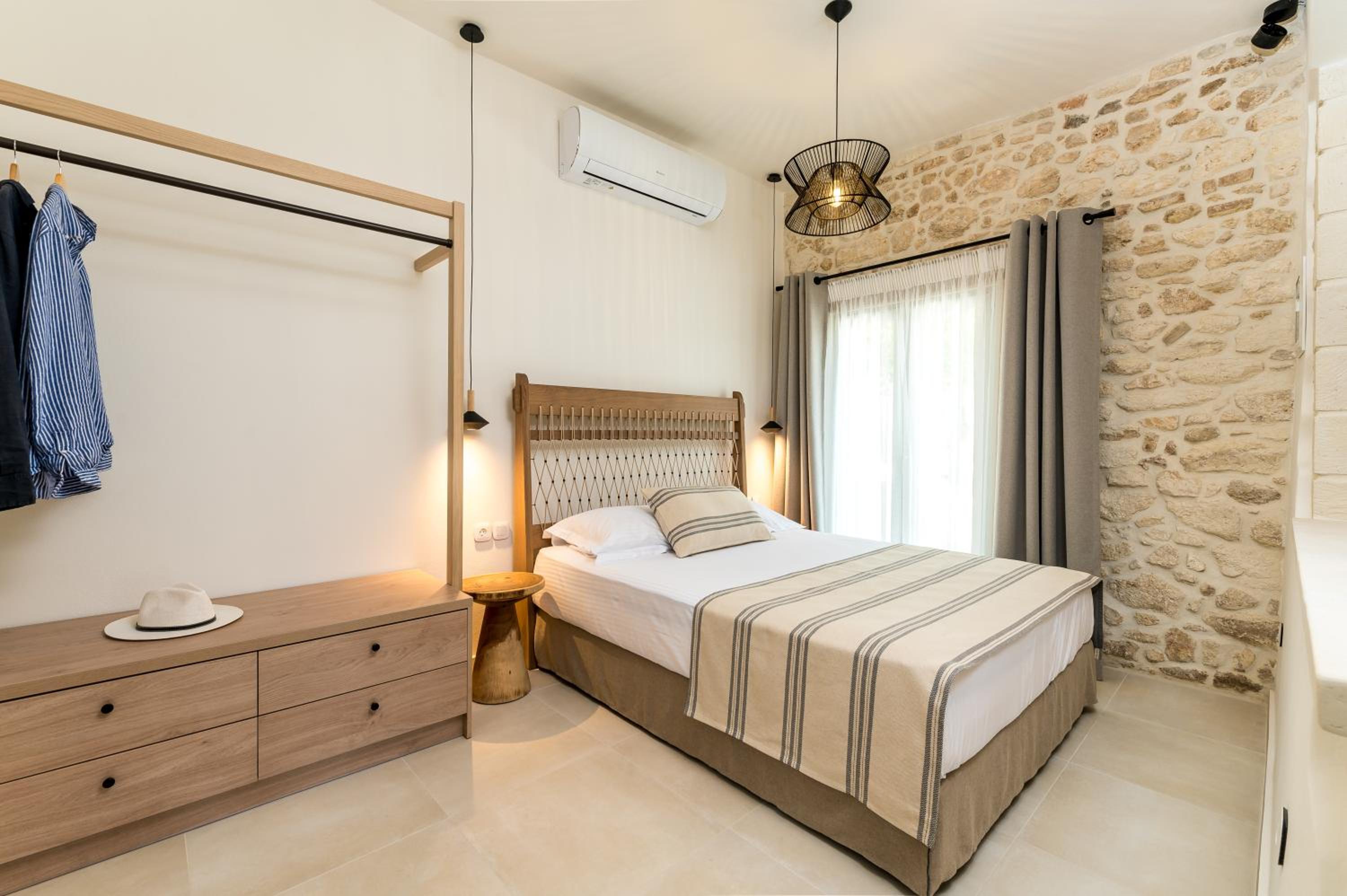 Amvikas suites-Sitia, by Comfortbnb