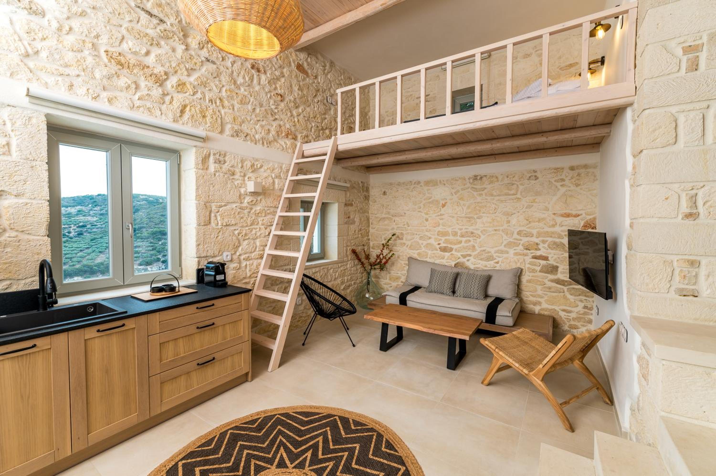 Amvikas suites-Sitia, by Comfortbnb