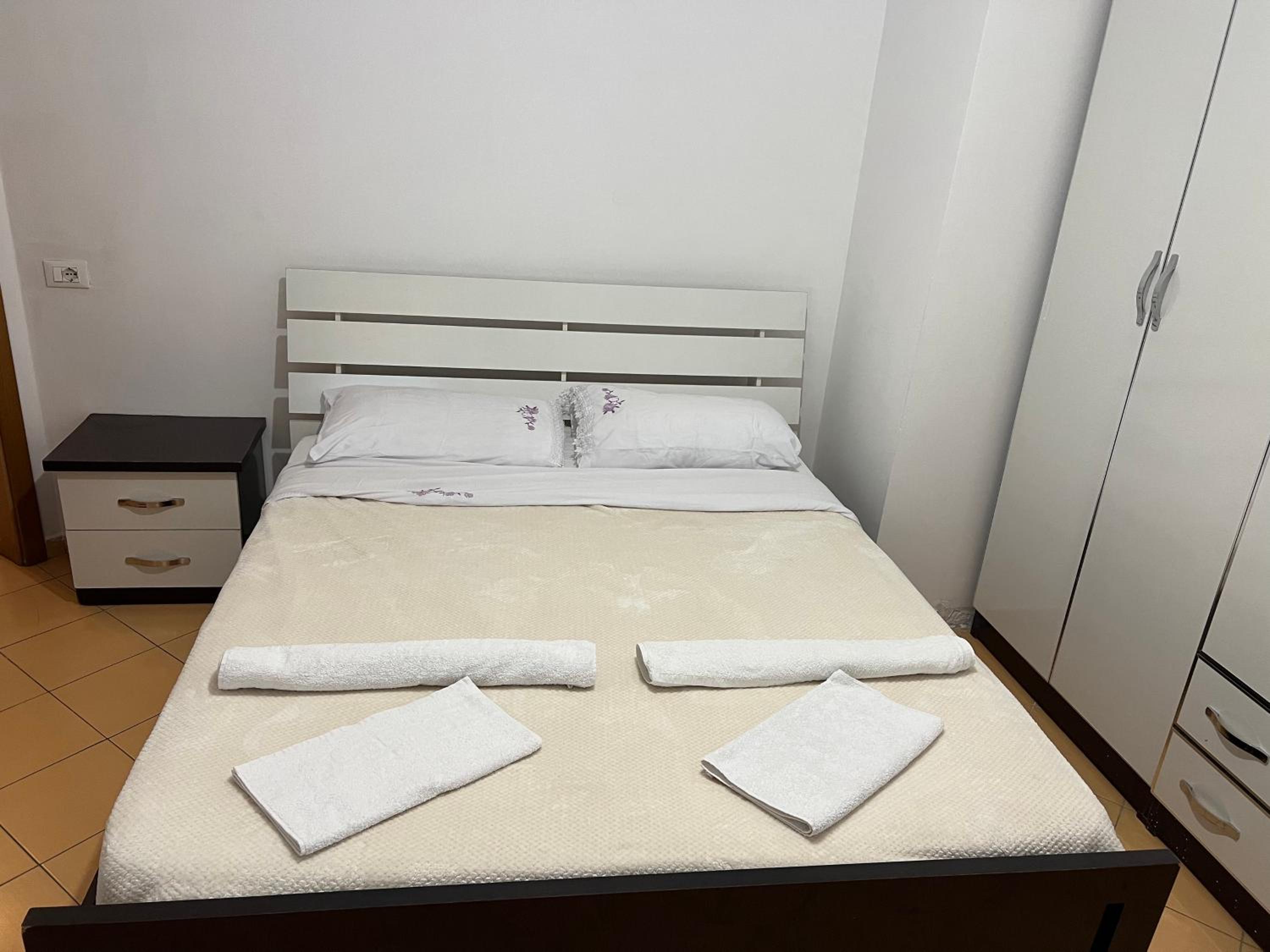Leonard apartment