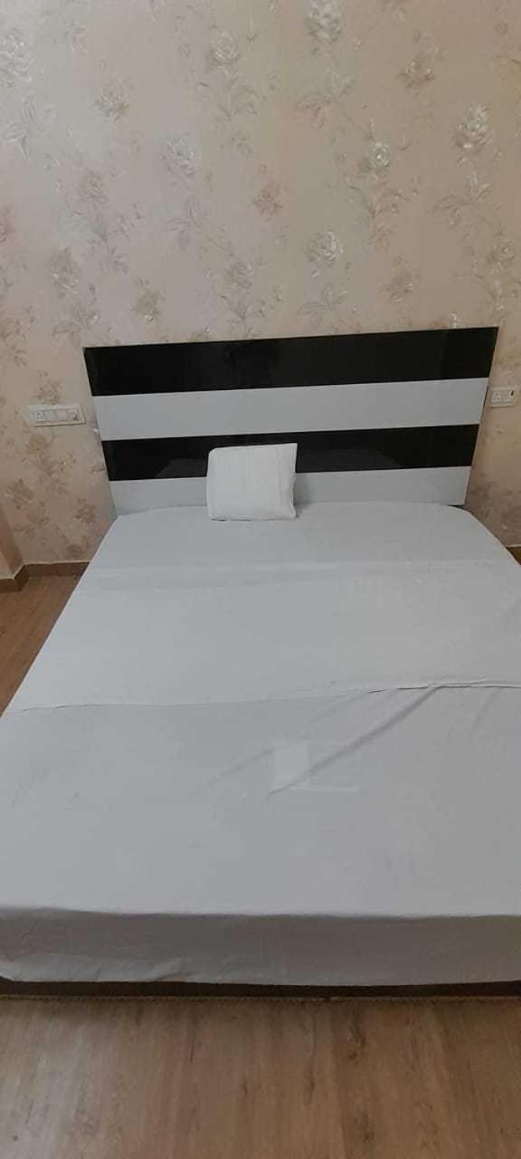 Hotel O Universal Hotel And Banquet Hall view 5