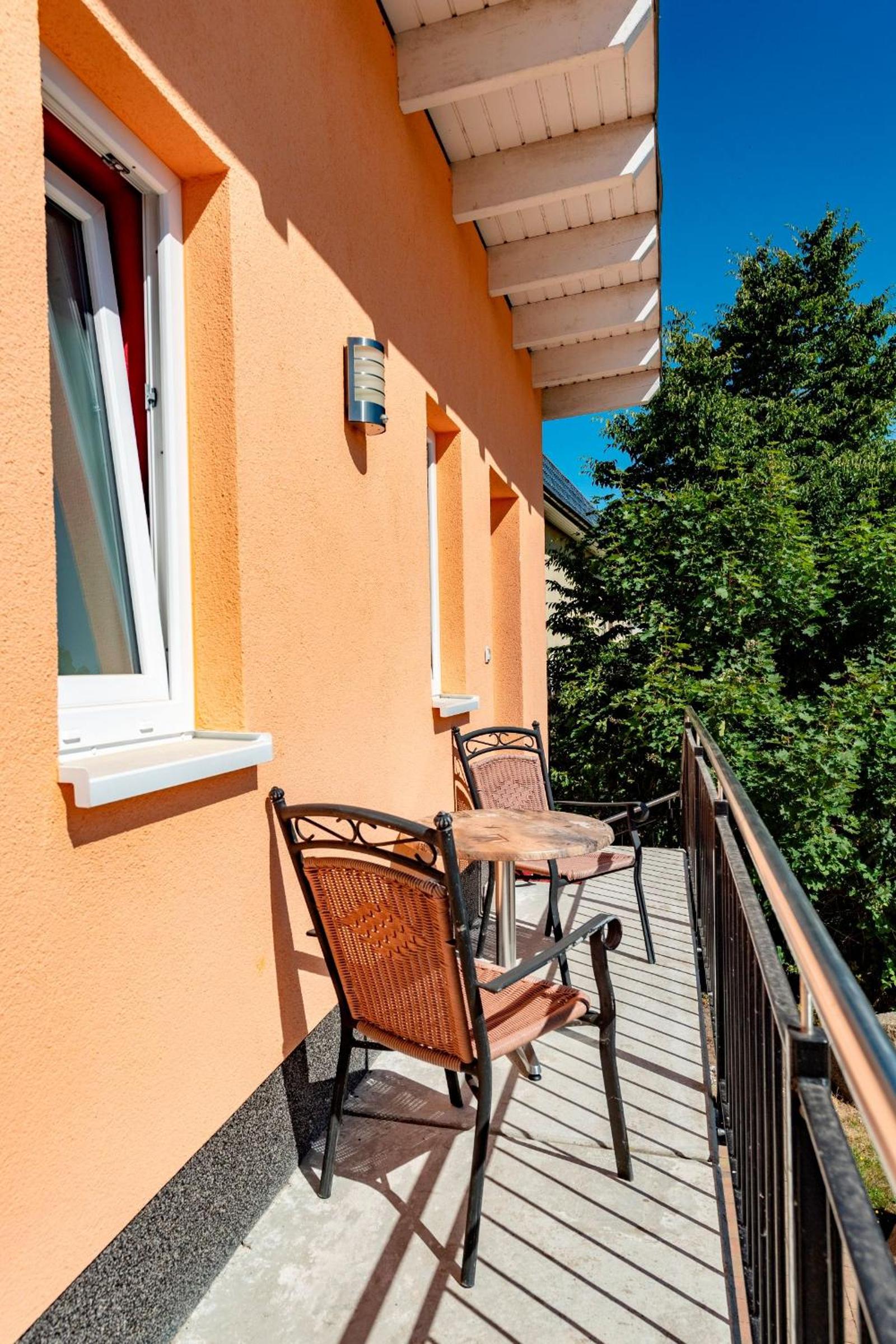 Appartementhaus mit Balkon im Ostseebad Göhren VM
