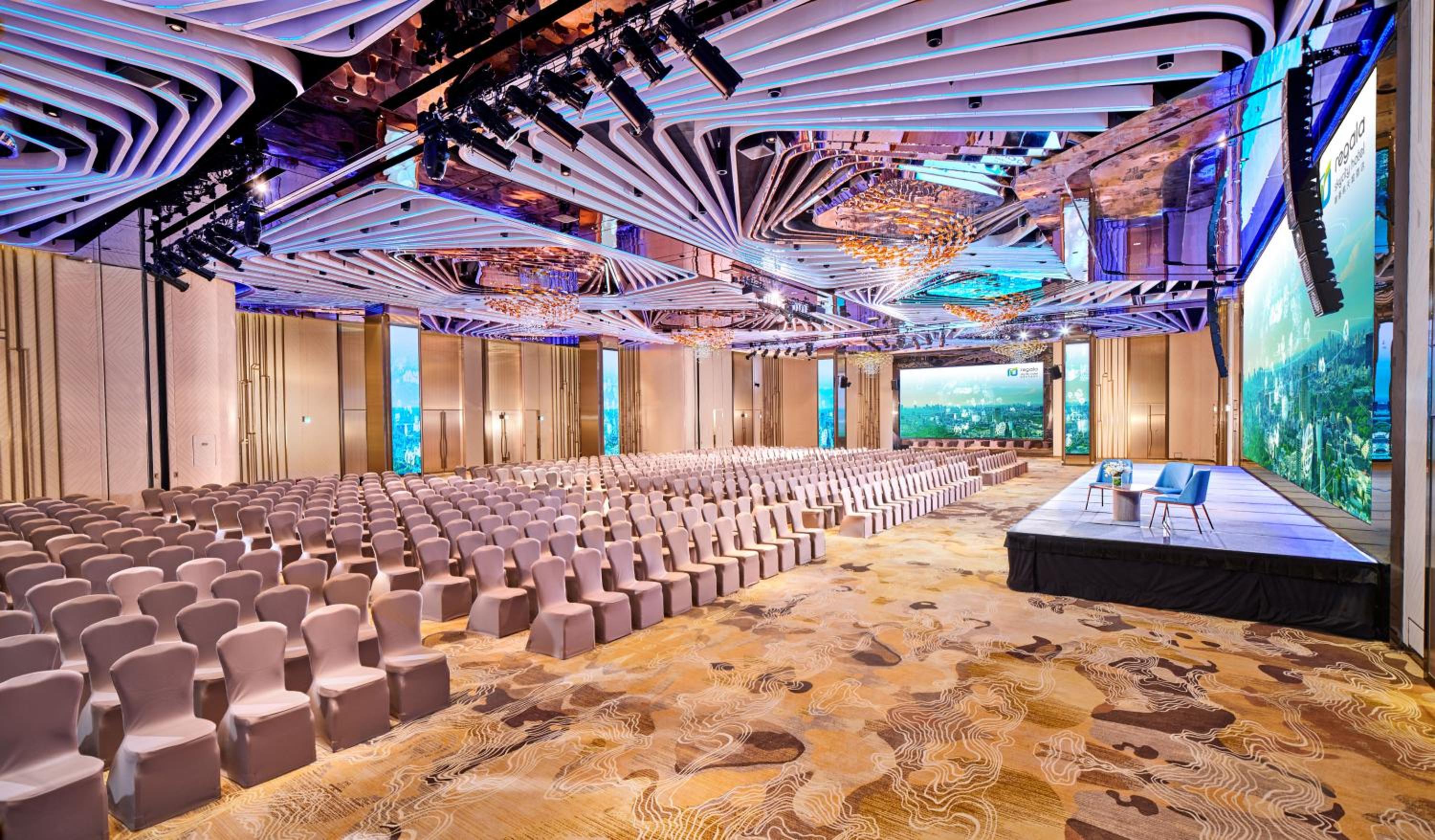 Regala Skycity Hotel by Regal Hotels
