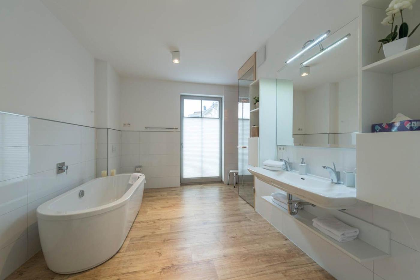 großzügige Ferienappartements mit Sauna und Balkon VP