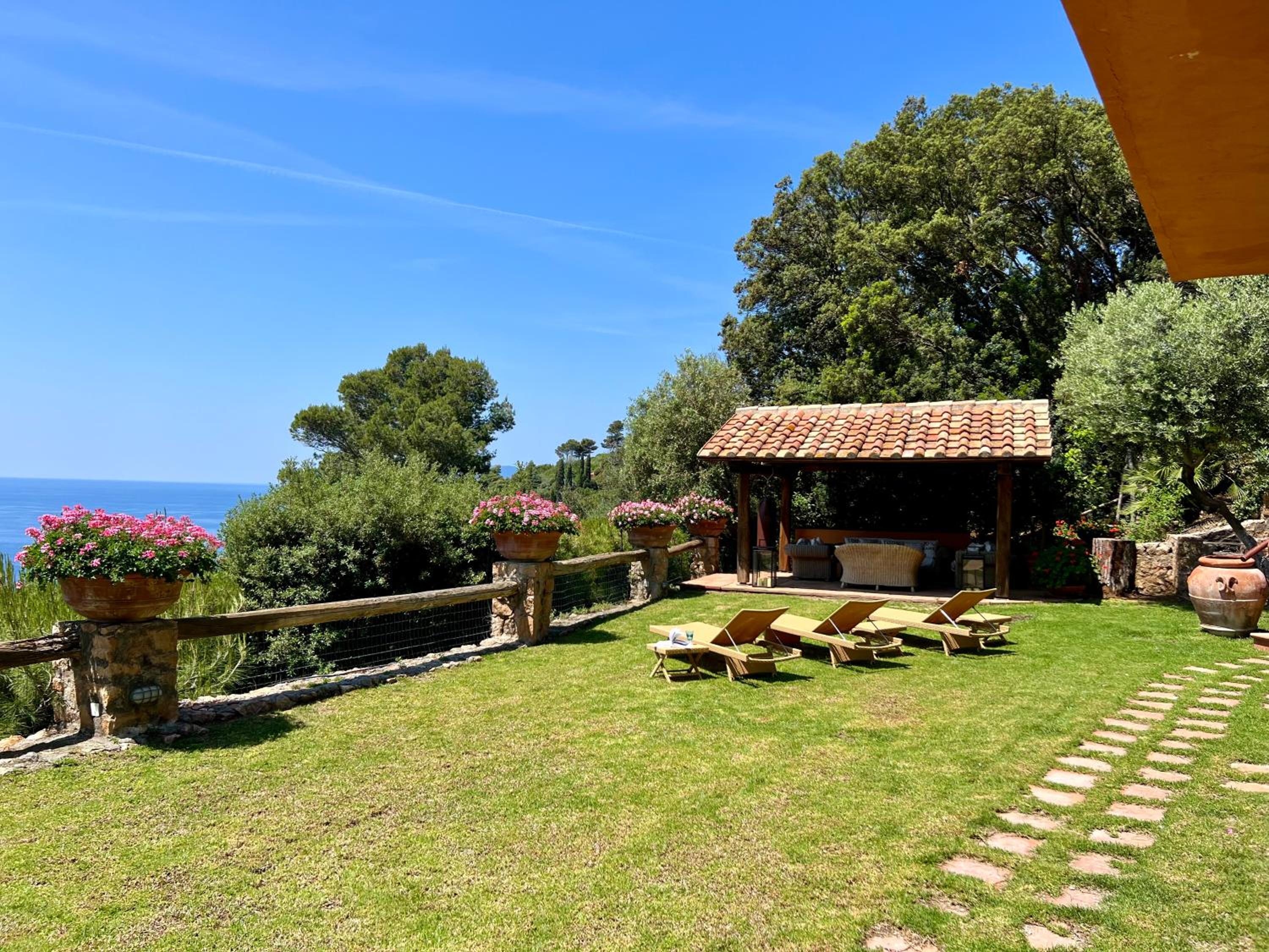Villa a Cala Piccola view 4