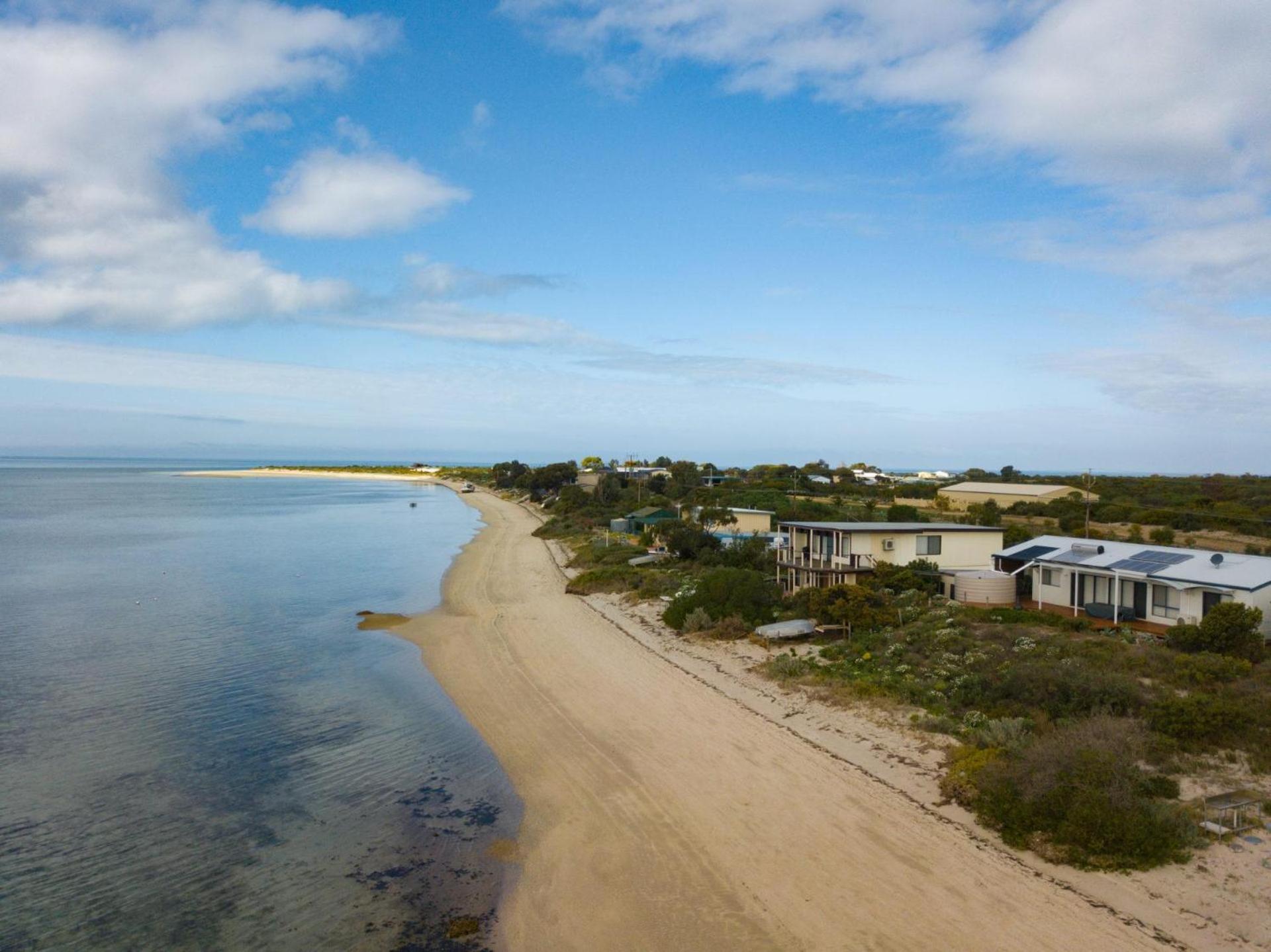 Bliss - Beachfront Sultana Point -