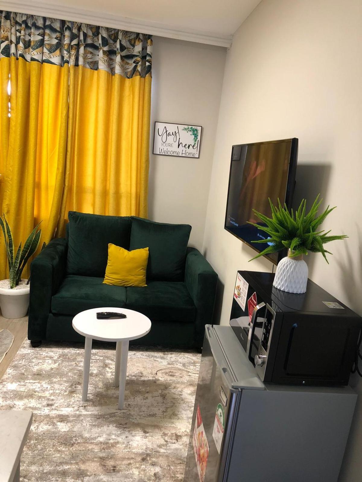 Airport Studio Gym pool fast WIFI Ideal for digital nomads Syokimau view 3
