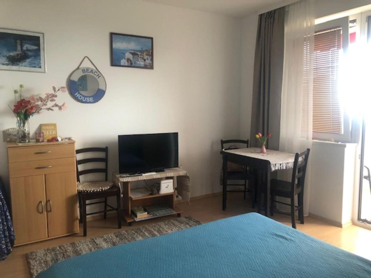 Studio Apartment Blue Dream