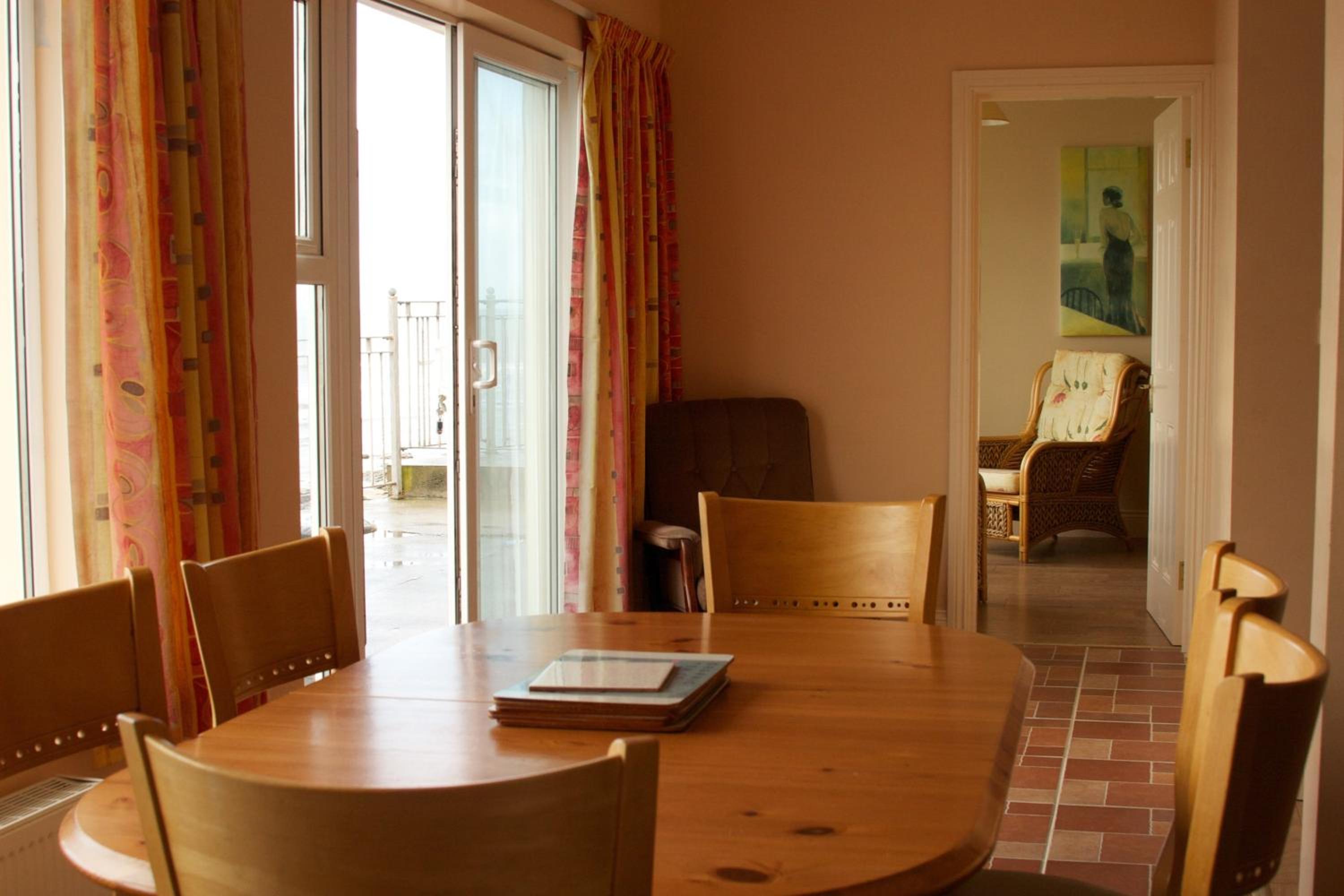 ONeills Apartments view 3