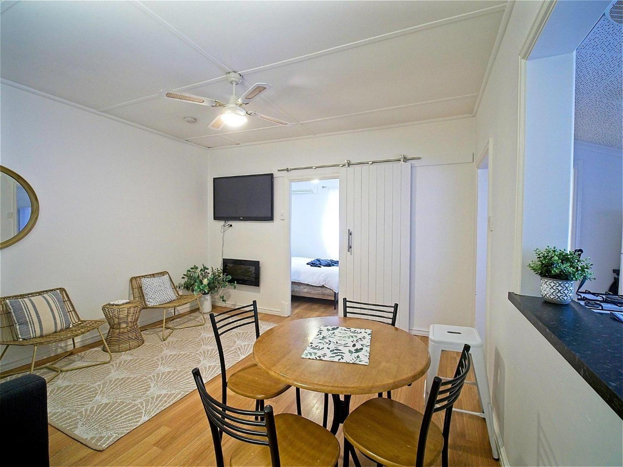 Sea Salt at Stansbury Apartment 2