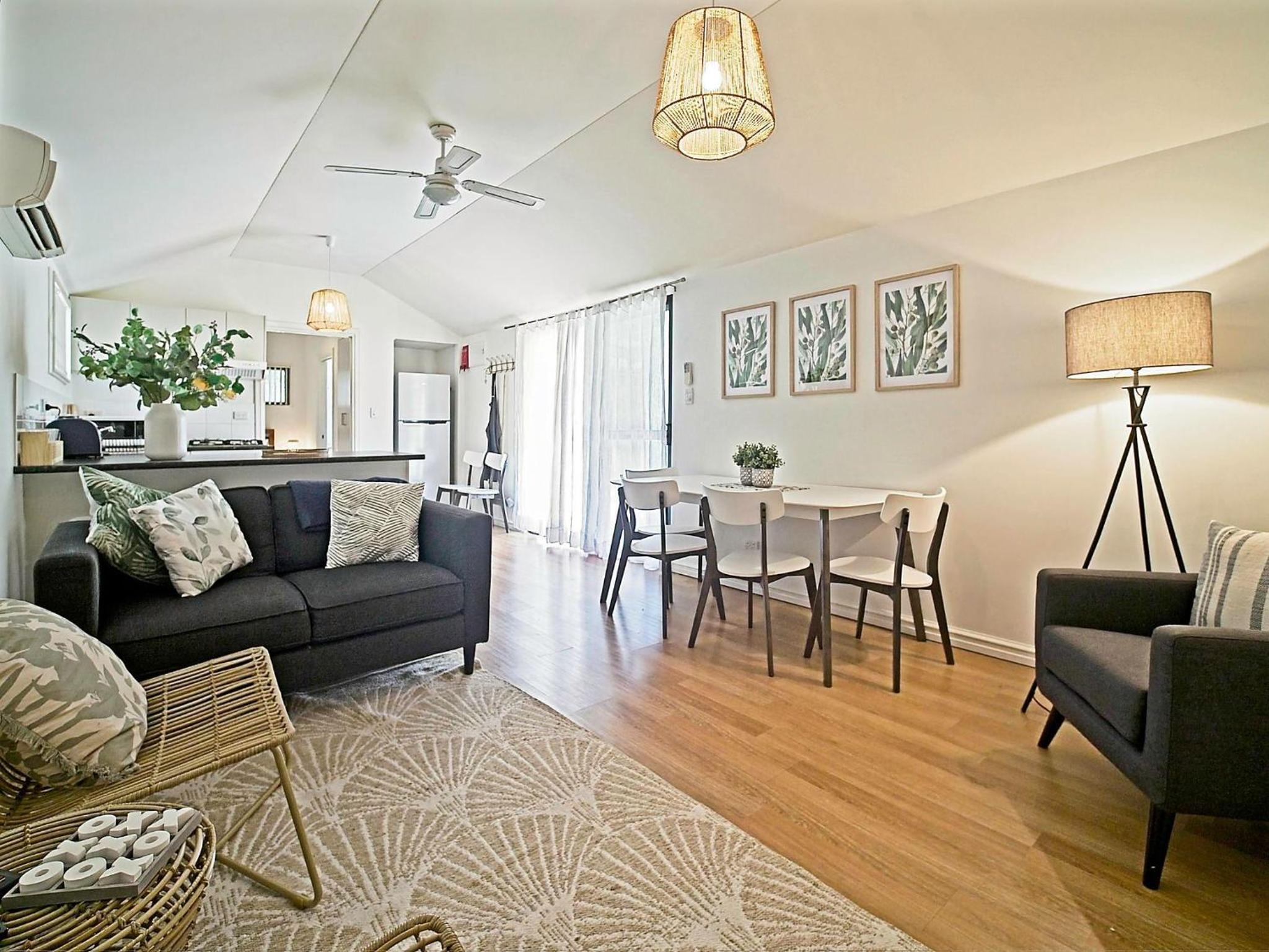 Sea Salt at Stansbury Apartment 3