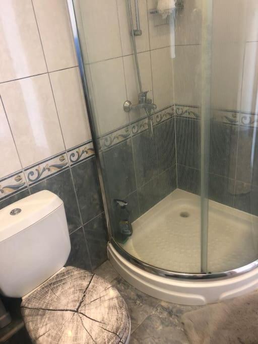 Gorgeous, 1 Bed Apt, Sea Views.