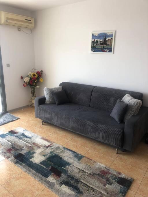 Gorgeous, 1 Bed Apt, Sea Views.